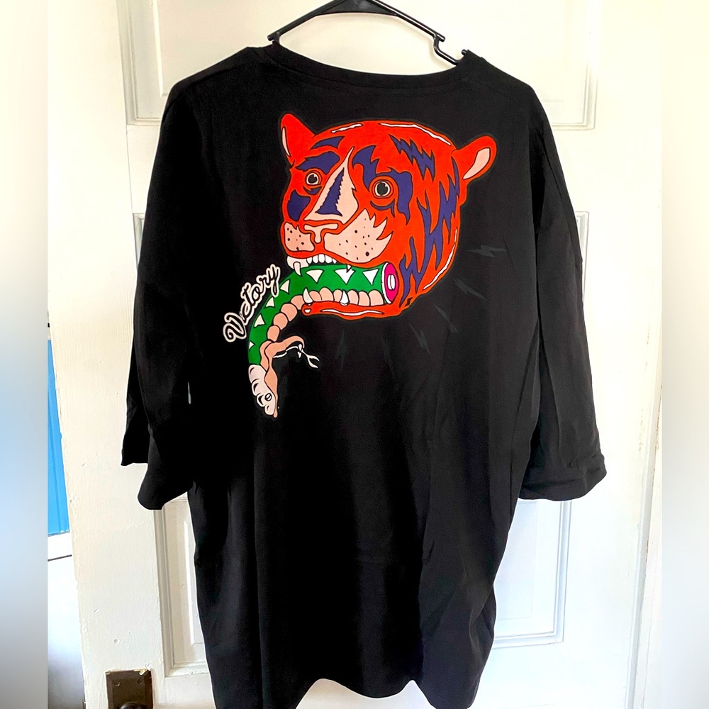 NWOT Men’s Asos Victory Tiger Snake Oversized TShirt size XL